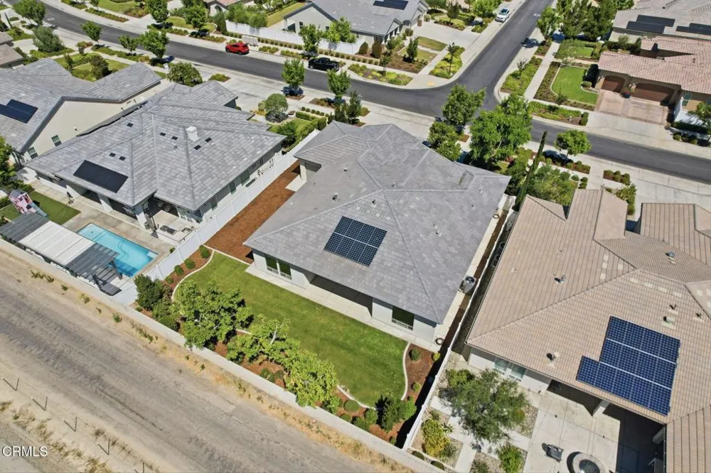 13529 Stonethwaite Lane Bakersfield, CA 93311