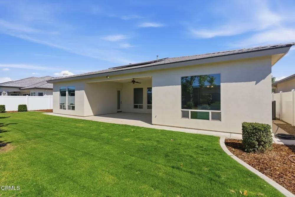 13529 Stonethwaite Lane Bakersfield, CA 93311