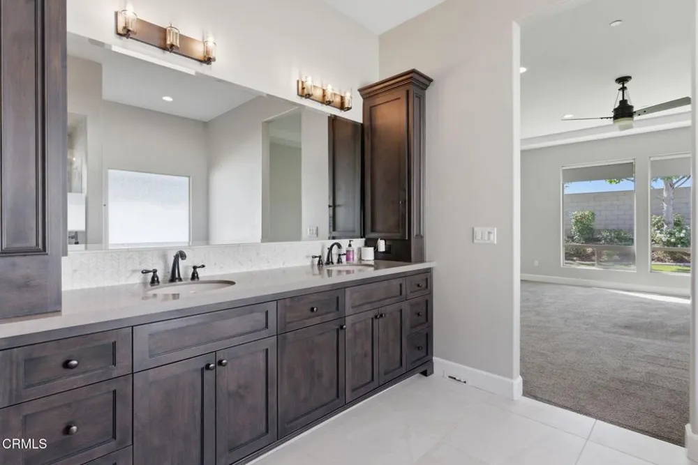 13529 Stonethwaite Lane Bakersfield, CA 93311
