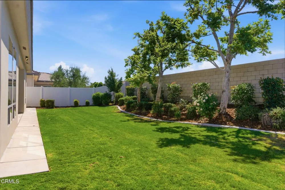 13529 Stonethwaite Lane Bakersfield, CA 93311
