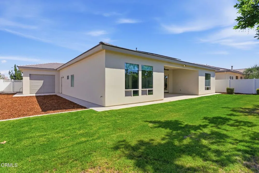 13529 Stonethwaite Lane Bakersfield, CA 93311