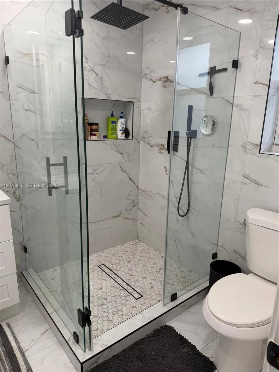 10411 SW sw 51st St Miami, FL 33165