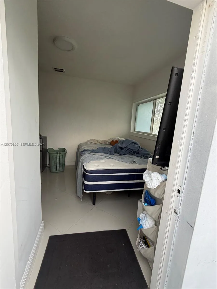 10411 SW sw 51st St Miami, FL 33165