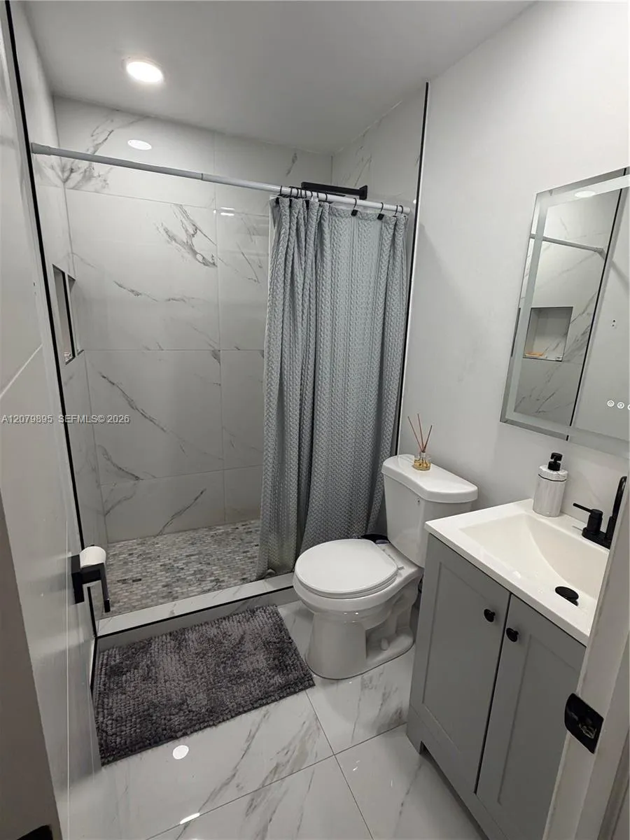 10411 SW sw 51st St Miami, FL 33165