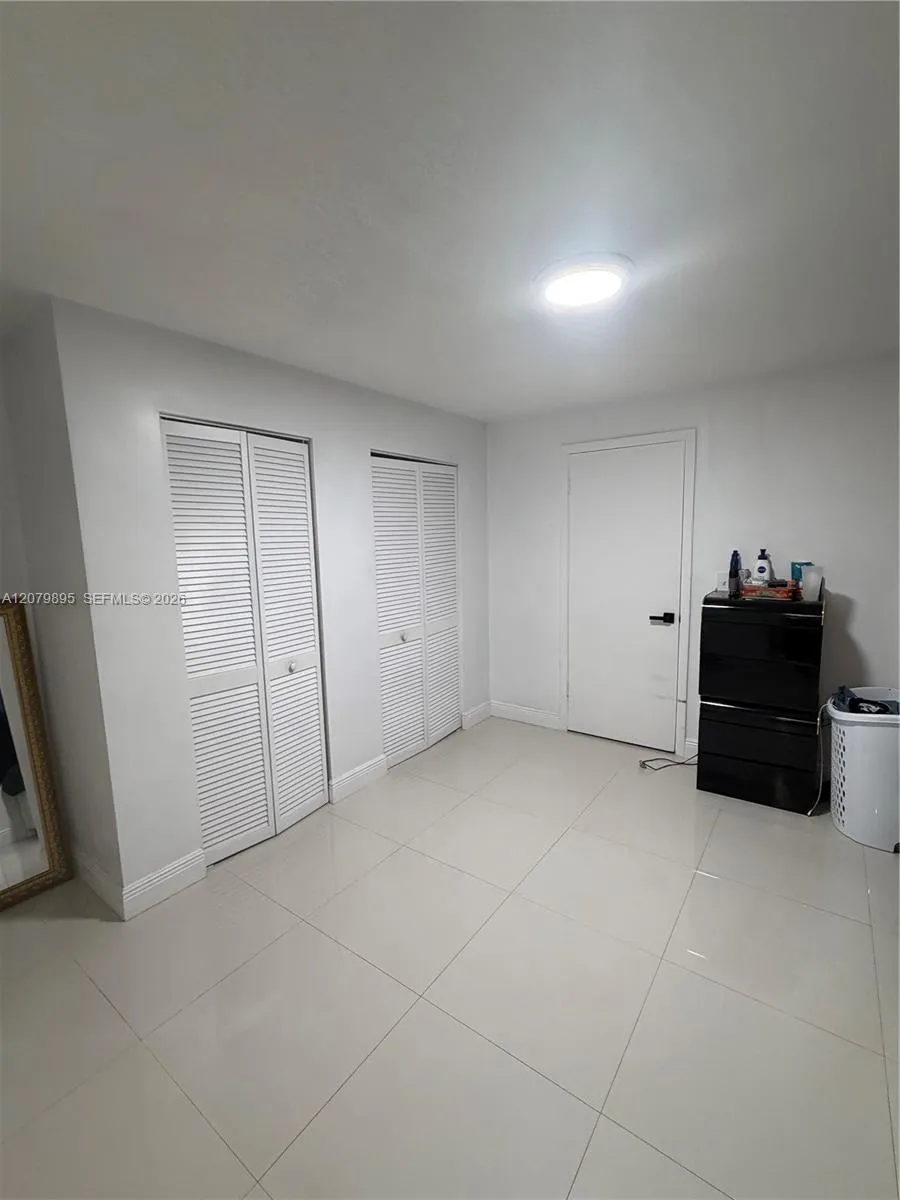 10411 SW sw 51st St Miami, FL 33165