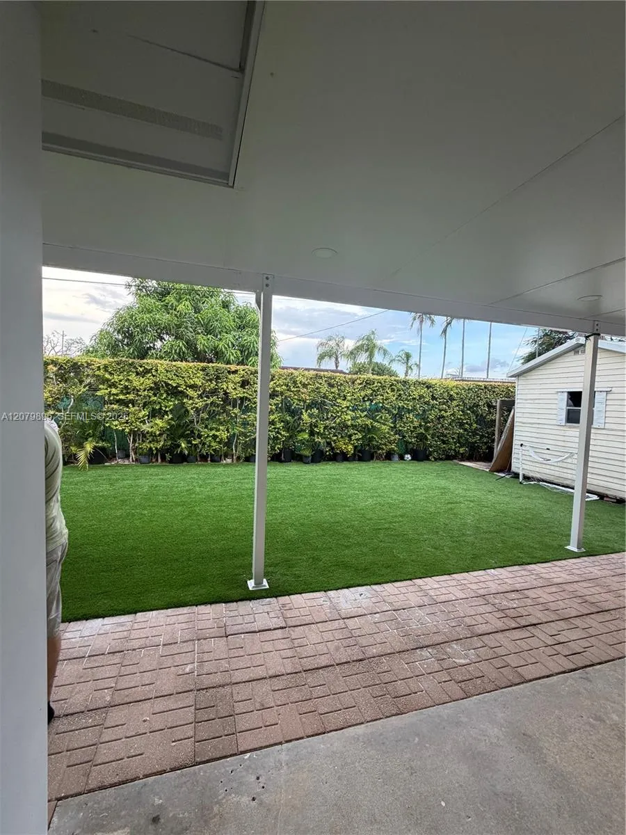 10411 SW sw 51st St Miami, FL 33165