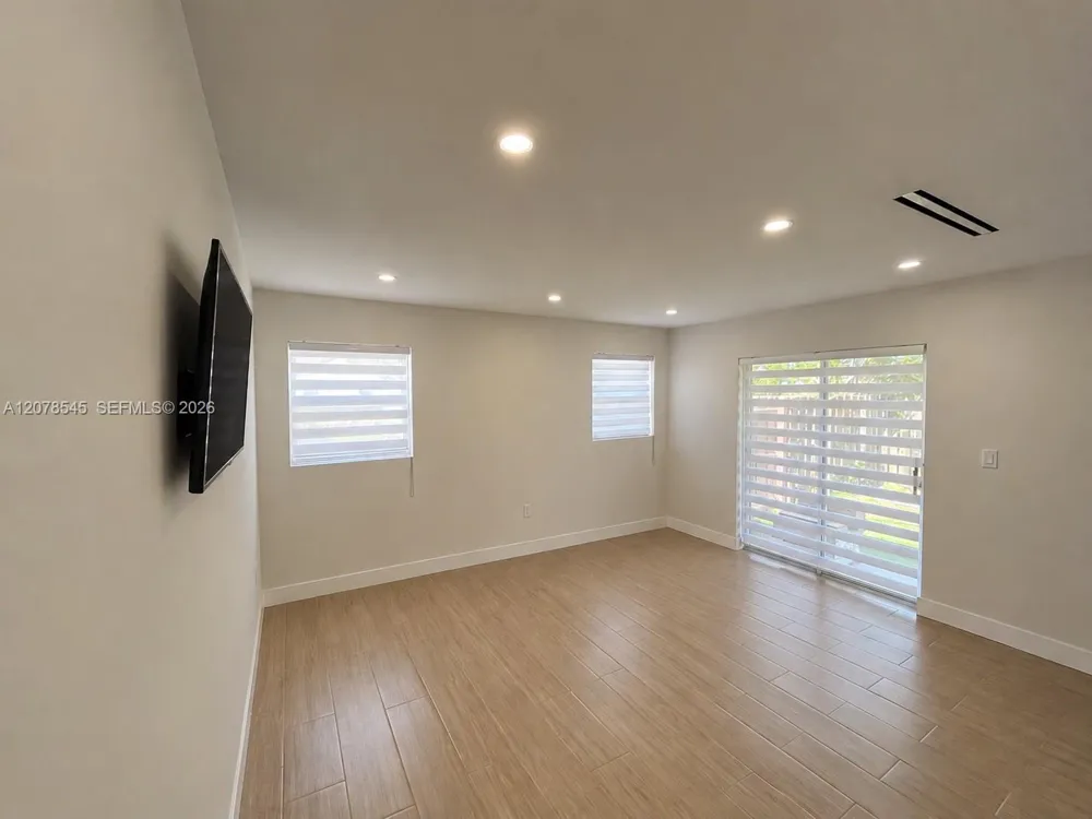 10340 SW 207th St Cutler Bay, FL 33189