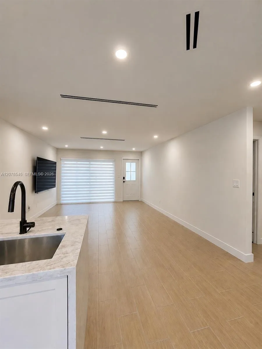 10340 SW 207th St Cutler Bay, FL 33189