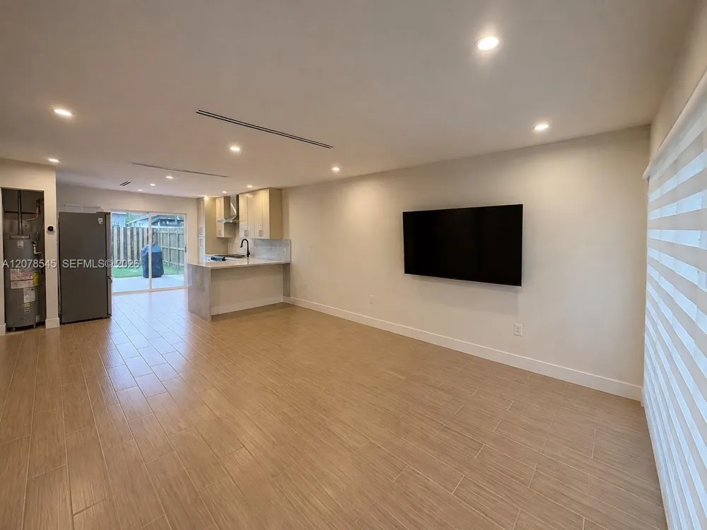 10340 SW 207th St Cutler Bay, FL 33189
