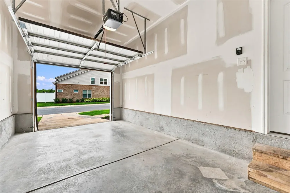 214 Netherlands Blvd Lebanon, TN 37090