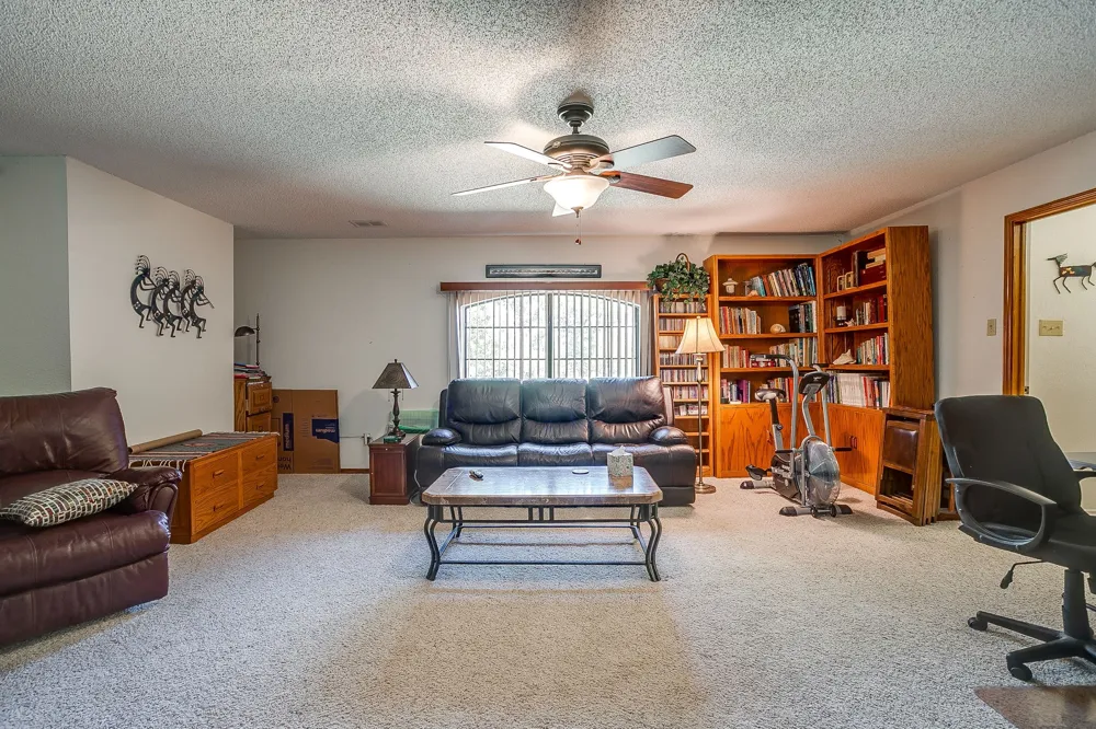 10100 Crestline Trail Burleson, TX 76028