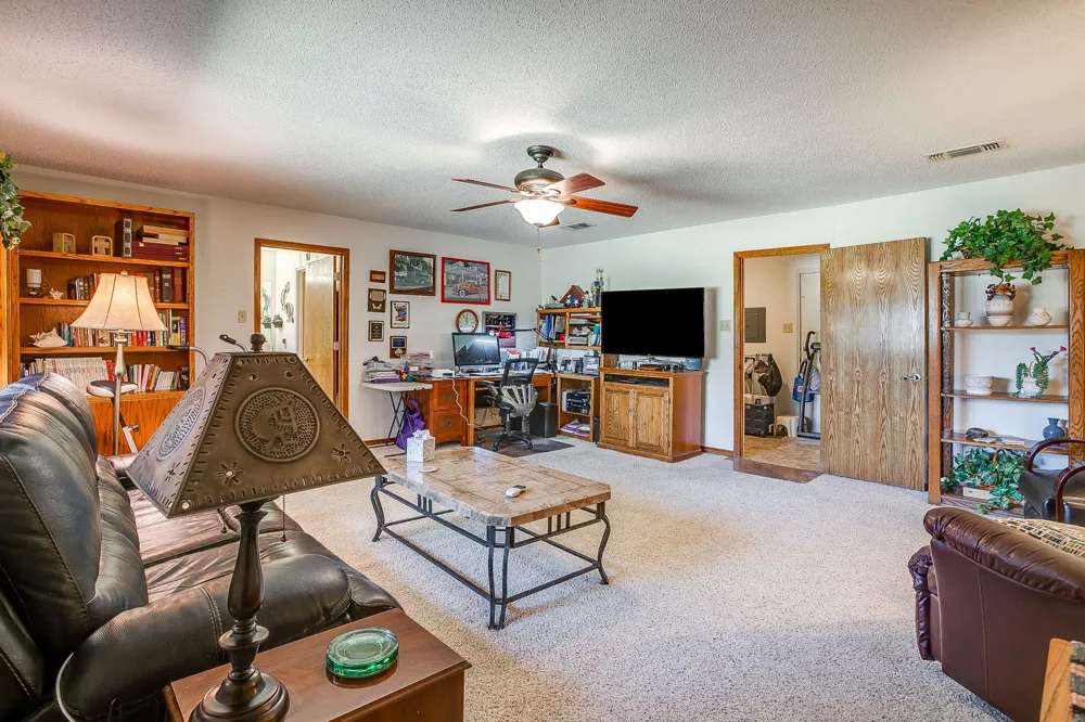 10100 Crestline Trail Burleson, TX 76028