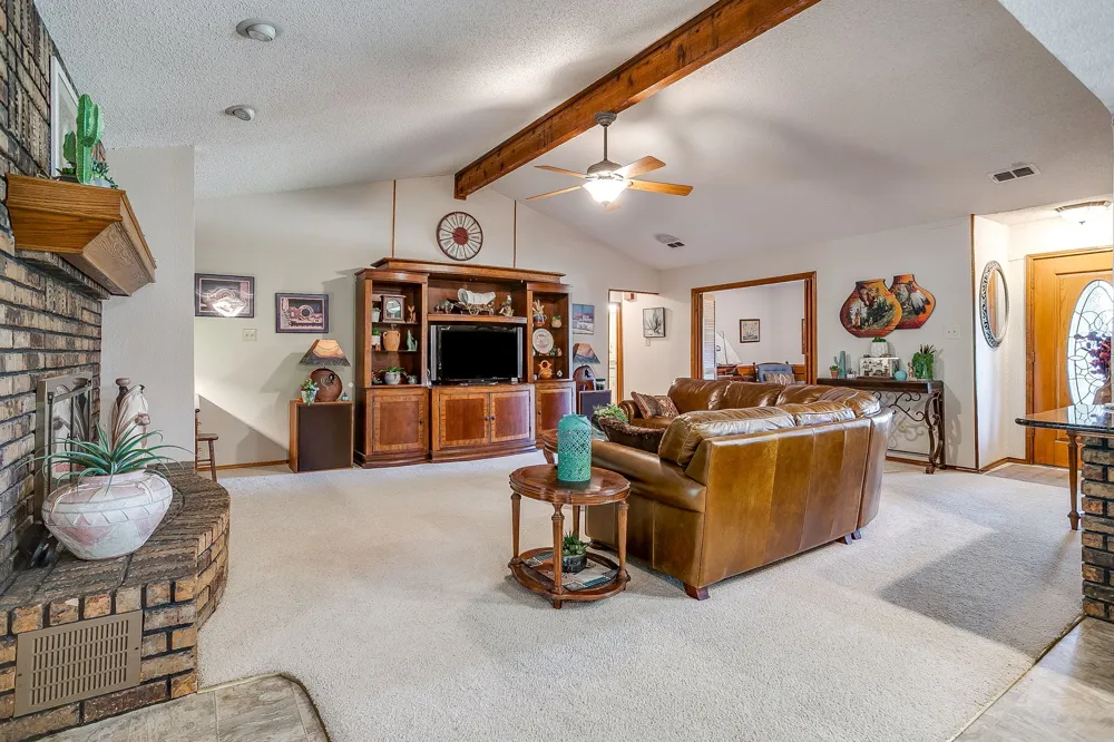 10100 Crestline Trail Burleson, TX 76028