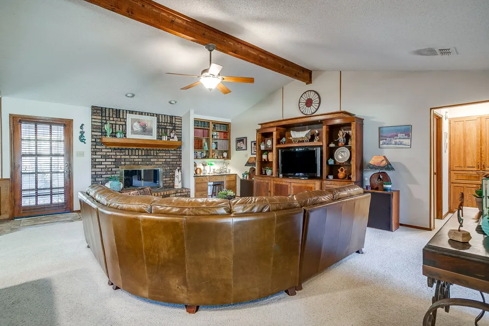 10100 Crestline Trail Burleson, TX 76028