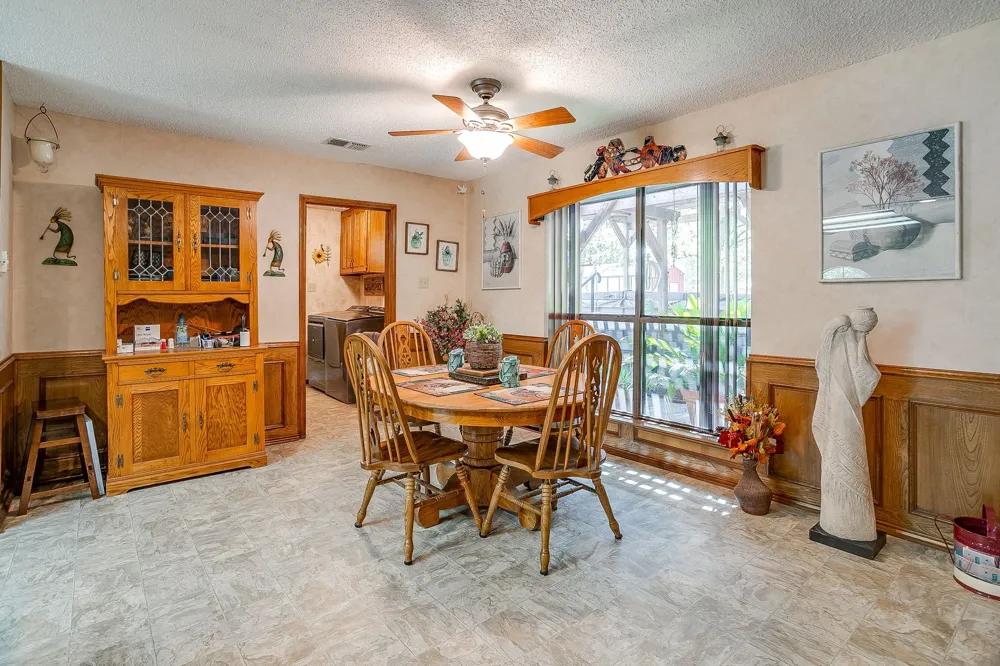 10100 Crestline Trail Burleson, TX 76028