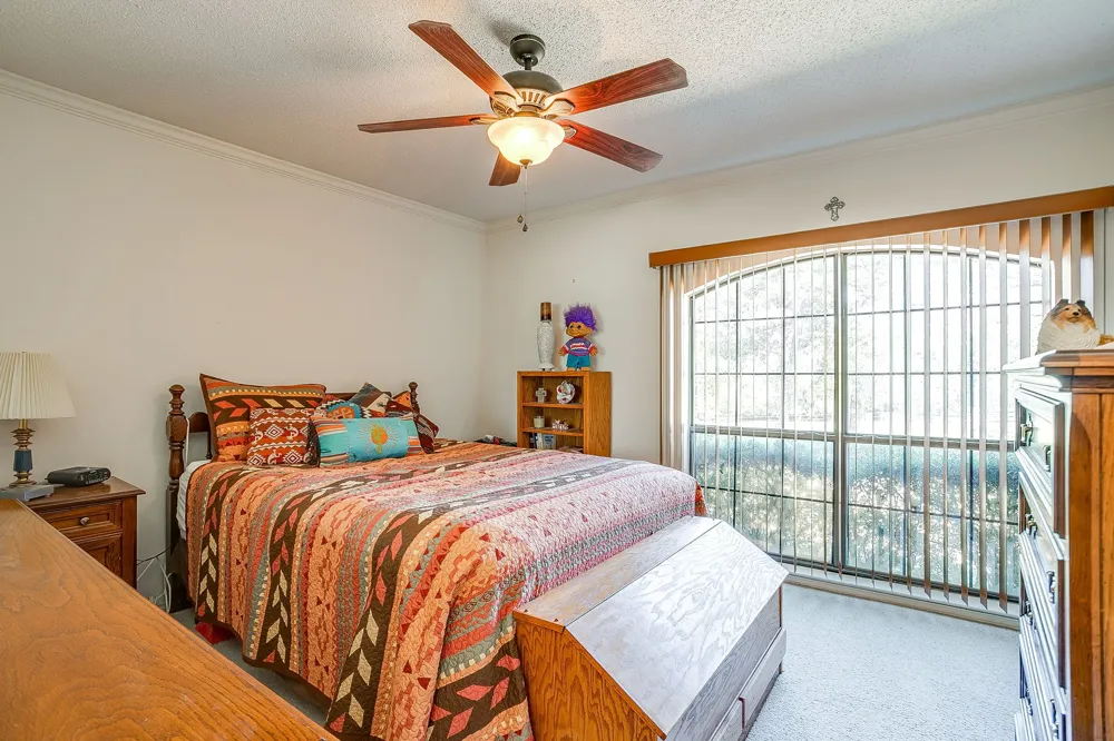 10100 Crestline Trail Burleson, TX 76028