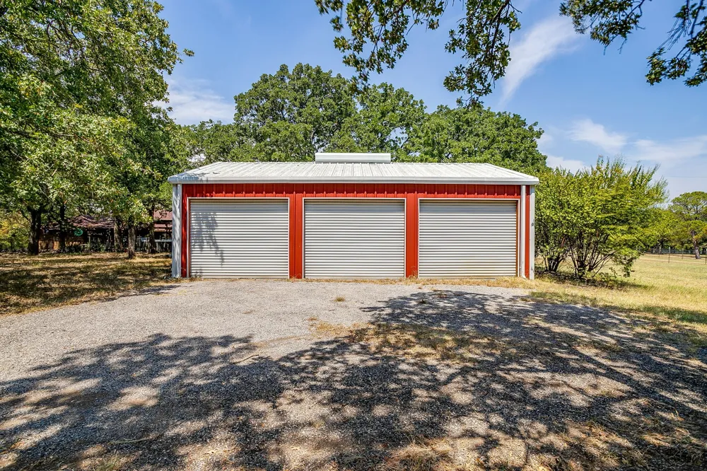 10100 Crestline Trail Burleson, TX 76028