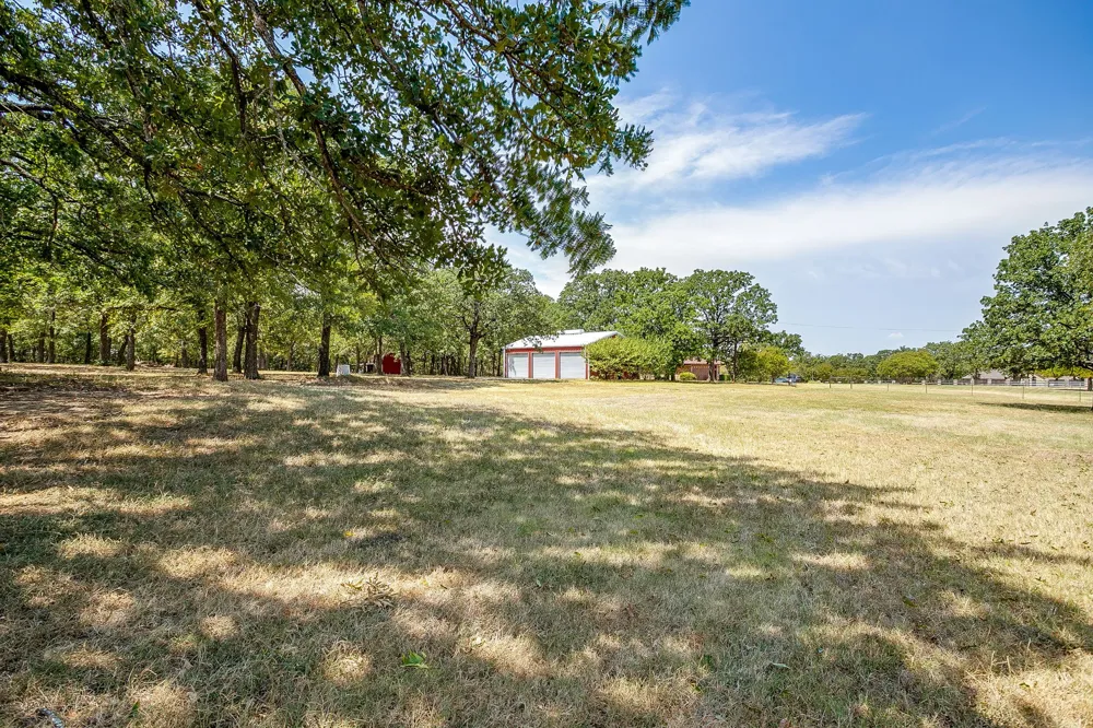 10100 Crestline Trail Burleson, TX 76028