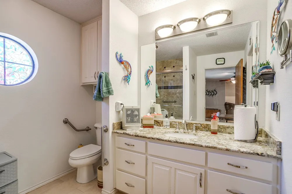 10100 Crestline Trail Burleson, TX 76028