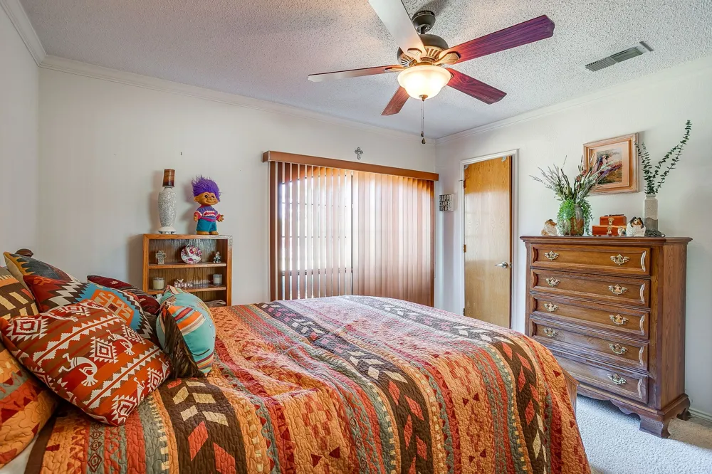 10100 Crestline Trail Burleson, TX 76028