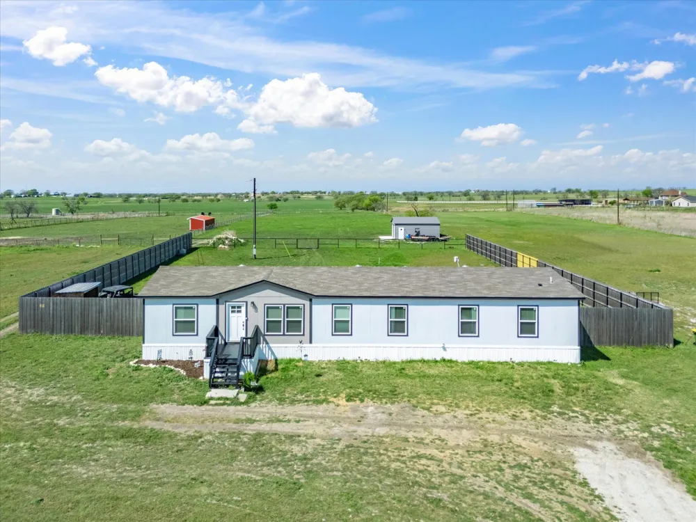 341 Mesa Ridge Decatur, TX 76234