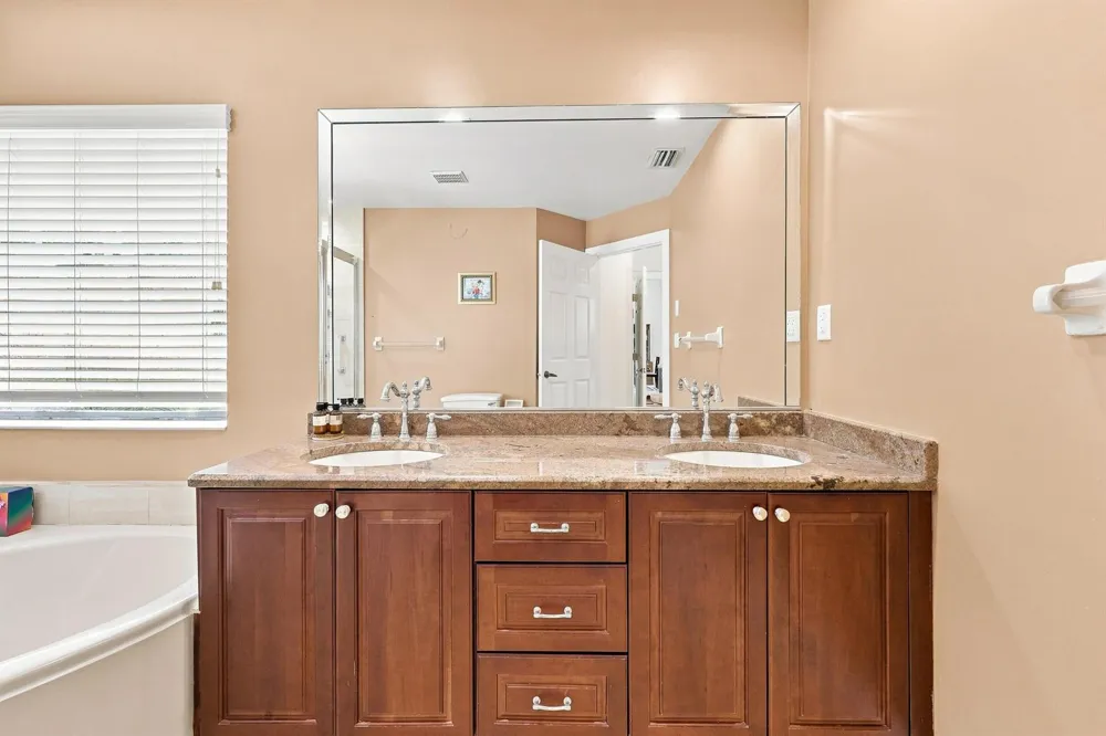 10455 STONEBRIDGE BOULEVARD Boca Raton, FL 33498