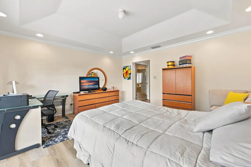 10455 STONEBRIDGE BOULEVARD Boca Raton, FL 33498