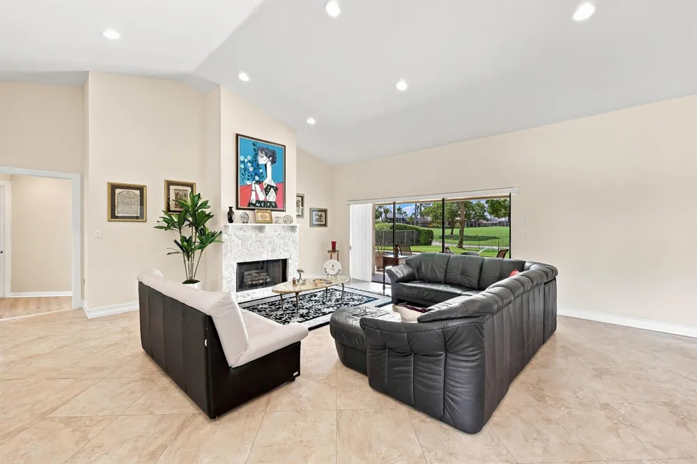 10455 STONEBRIDGE BOULEVARD Boca Raton, FL 33498