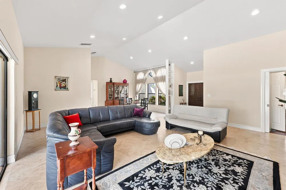10455 STONEBRIDGE BOULEVARD Boca Raton, FL 33498