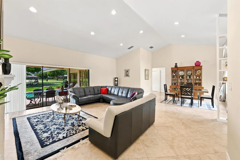 10455 STONEBRIDGE BOULEVARD Boca Raton, FL 33498
