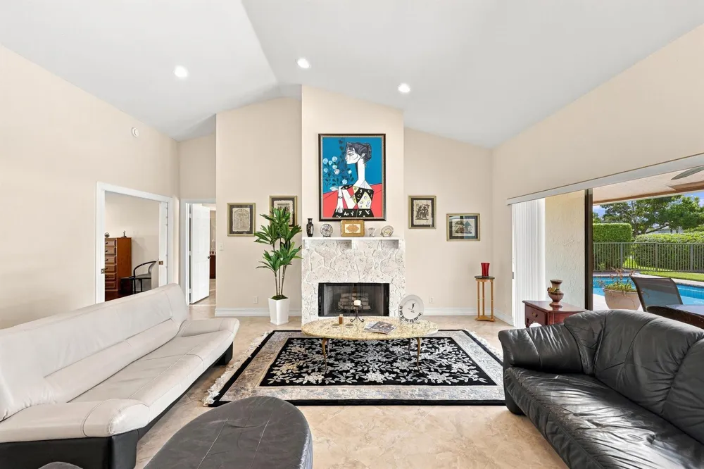 10455 STONEBRIDGE BOULEVARD Boca Raton, FL 33498