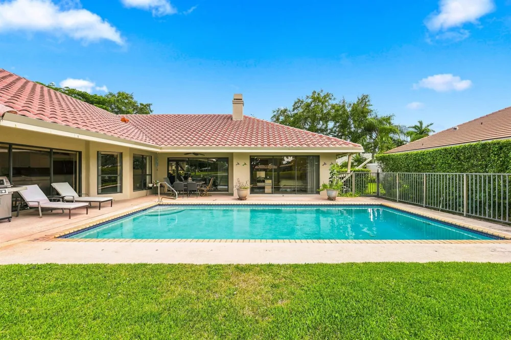 10455 STONEBRIDGE BOULEVARD Boca Raton, FL 33498
