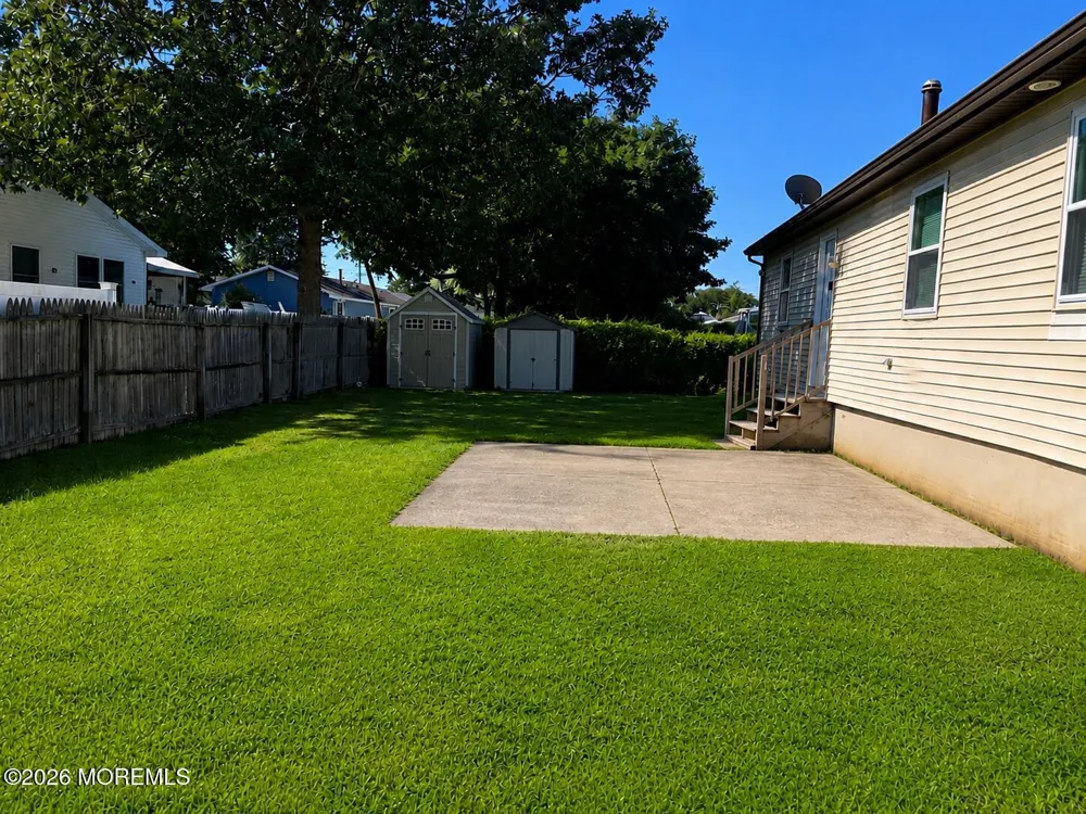 1213 Cable Avenue Beachwood, NJ 08722