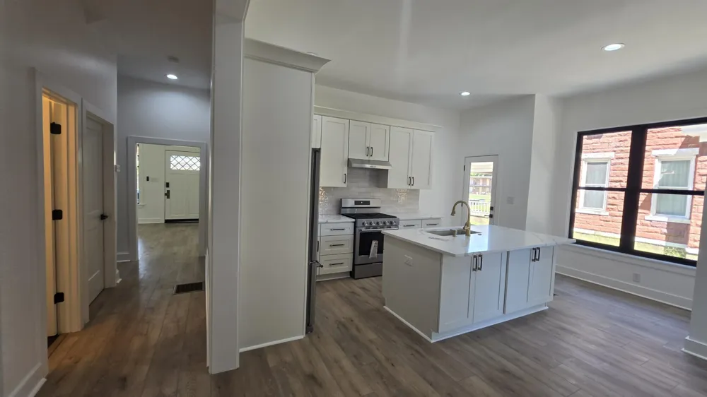 310 GARLAND ST Memphis, TN 38104