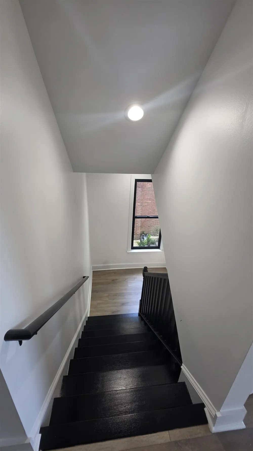 310 GARLAND ST Memphis, TN 38104