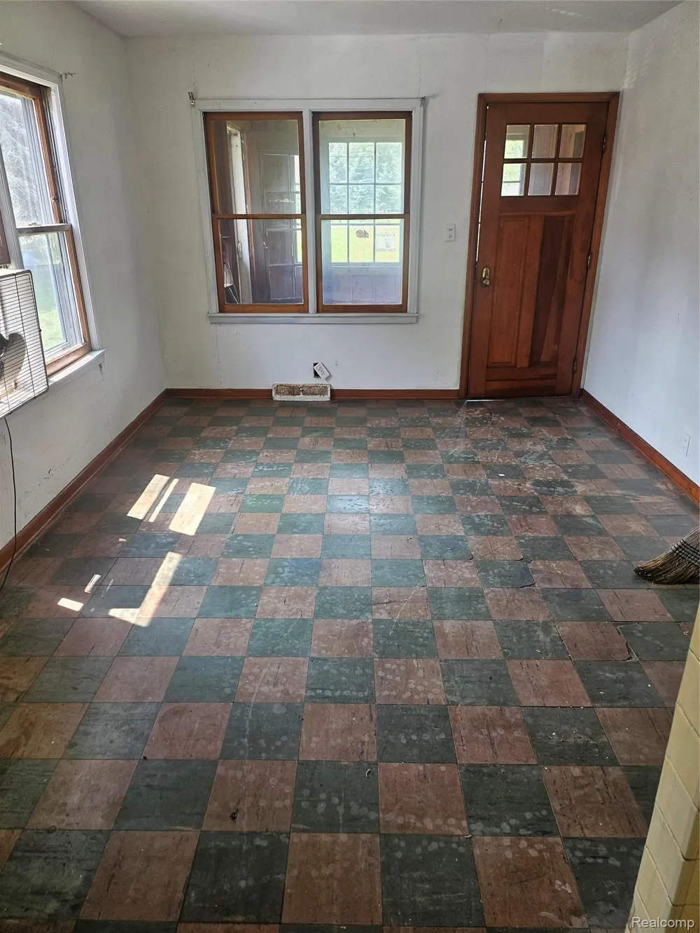 32703 Sutton Road Chesterfield Township, MI 48047