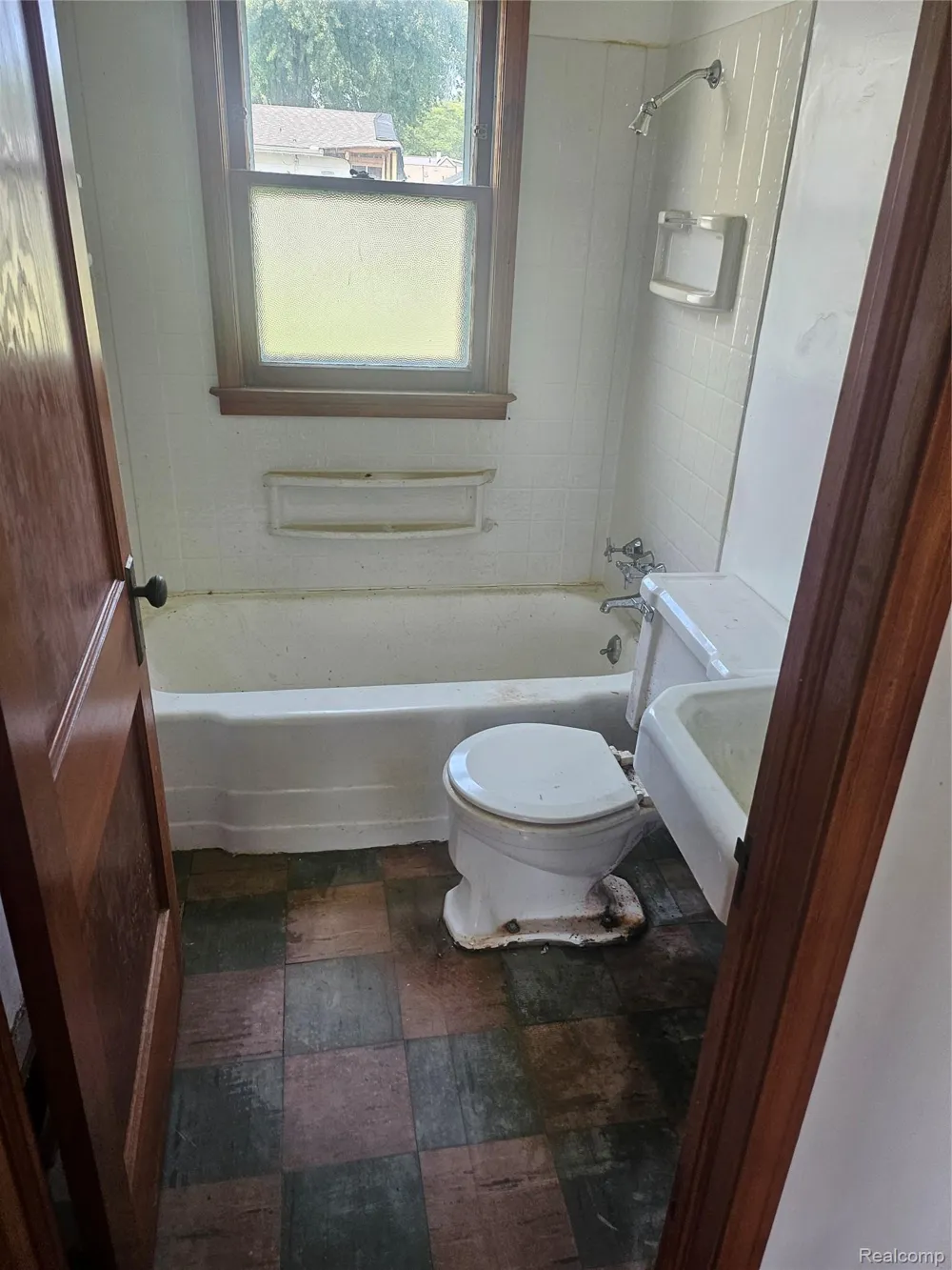 32703 Sutton Road Chesterfield Township, MI 48047