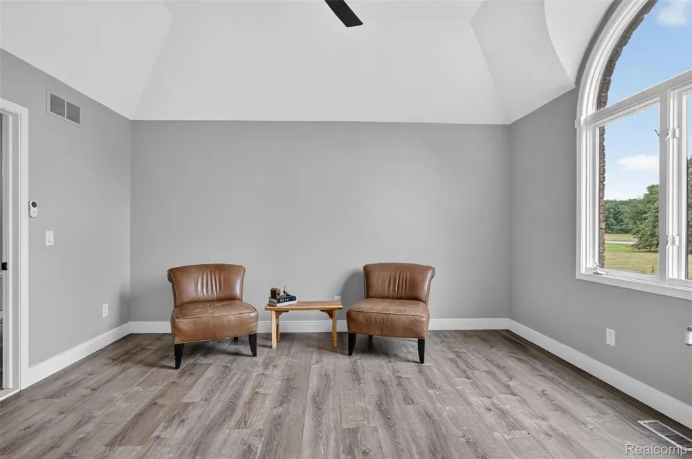 56769 McKenzi Lane Lyon Charter Township, MI 48178