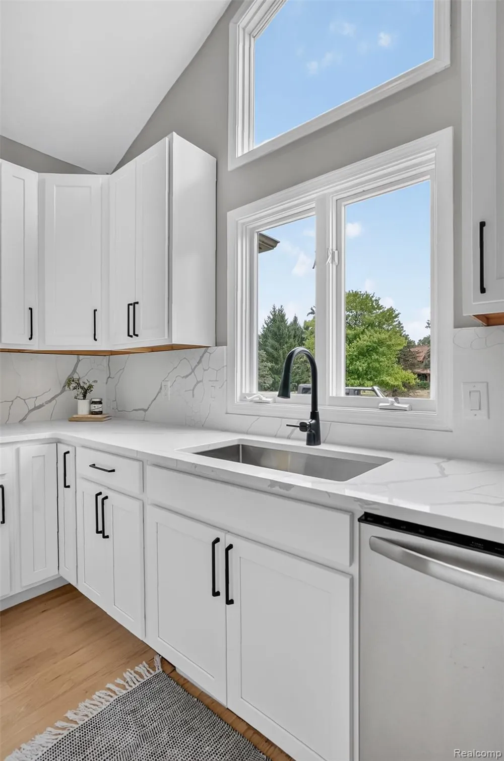 56769 McKenzi Lane Lyon Charter Township, MI 48178