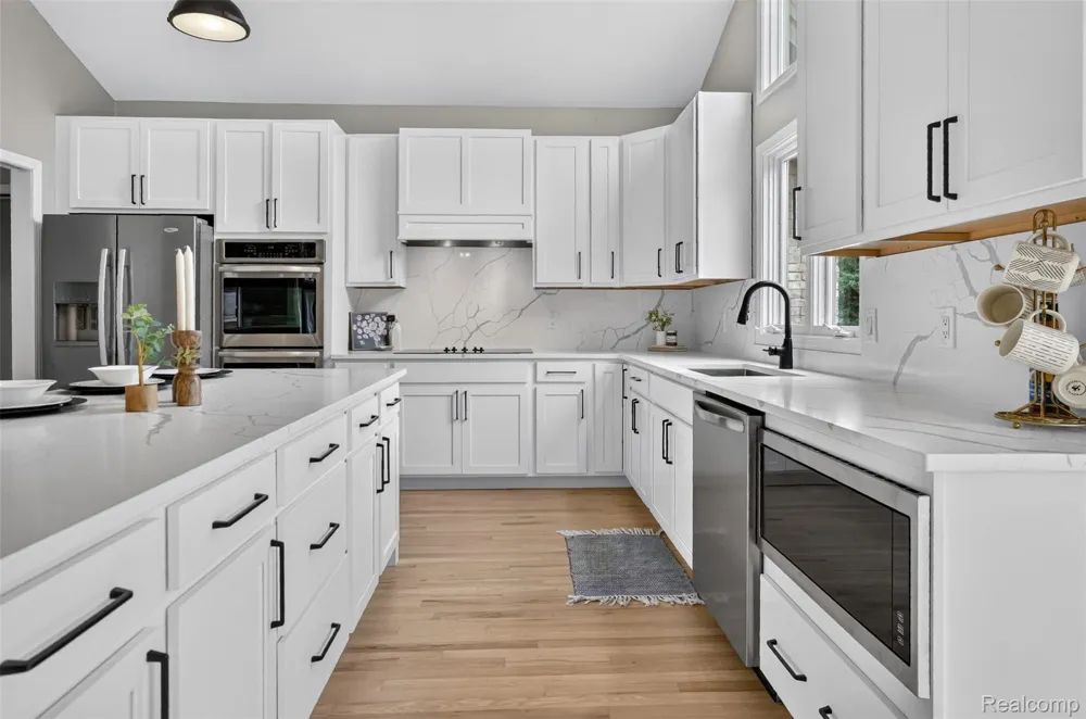 56769 McKenzi Lane Lyon Charter Township, MI 48178