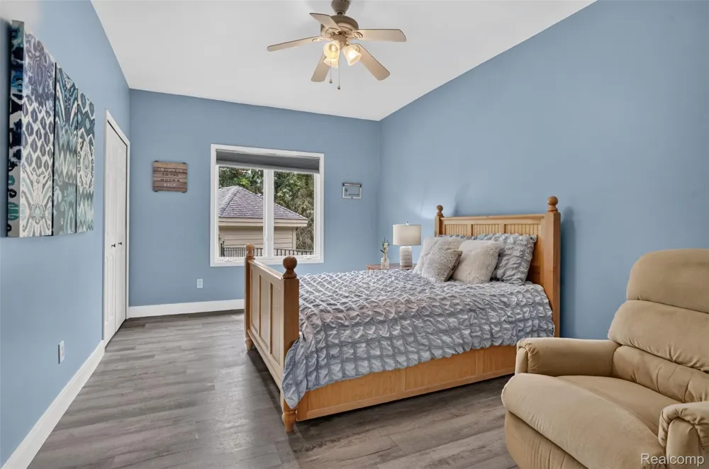 56769 McKenzi Lane Lyon Charter Township, MI 48178