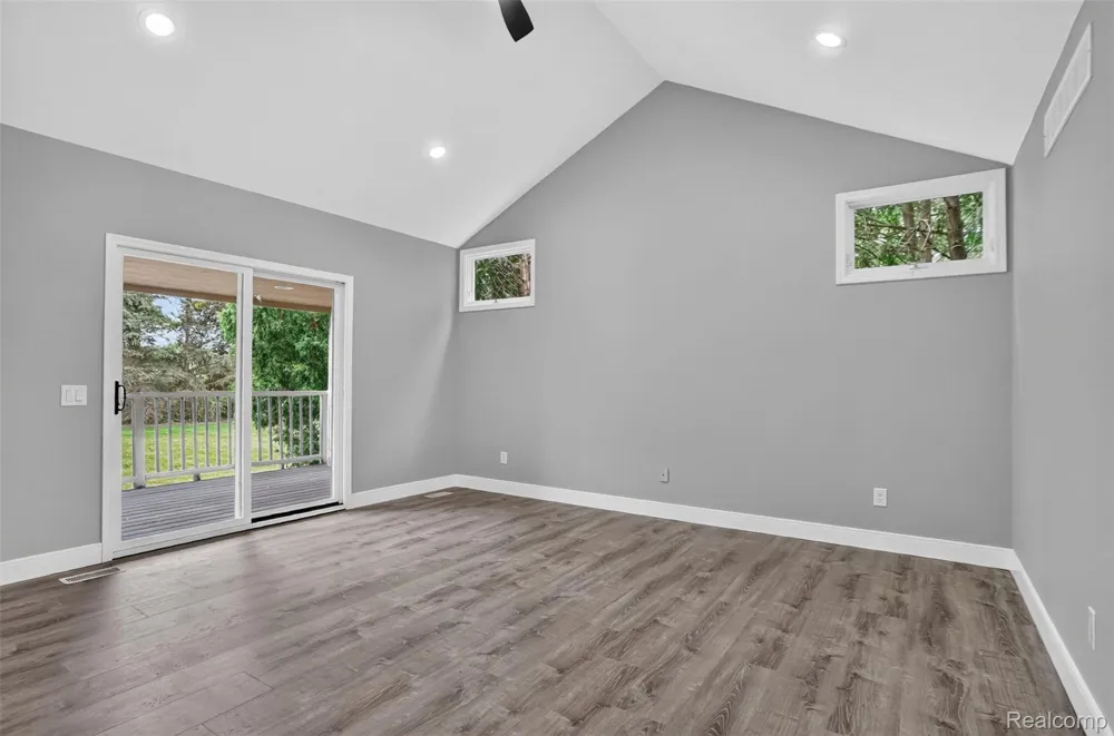 56769 McKenzi Lane Lyon Charter Township, MI 48178