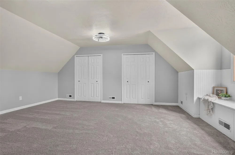 56769 McKenzi Lane Lyon Charter Township, MI 48178