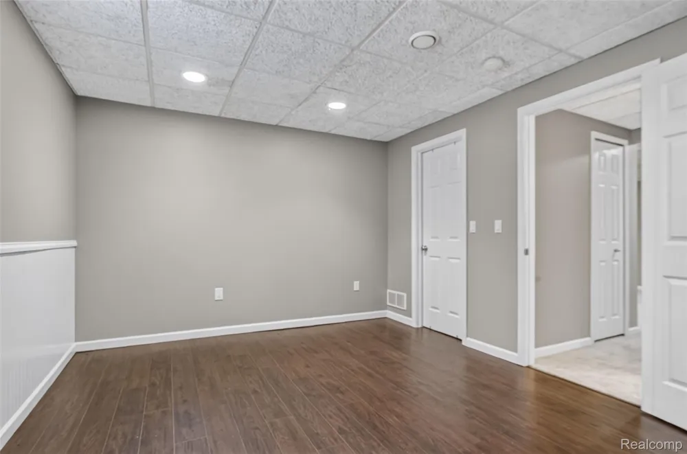 56769 McKenzi Lane Lyon Charter Township, MI 48178