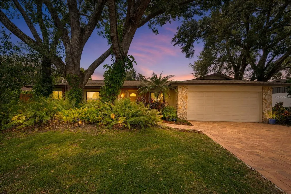 3823 QUANDO DRIVE Belle Isle, FL 32812