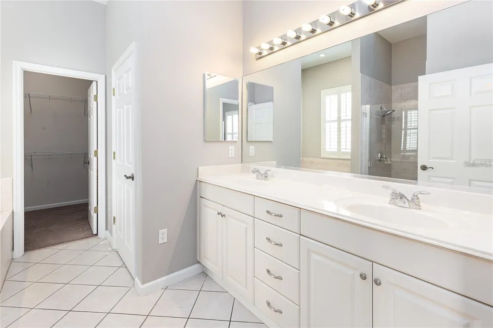 4478 TWINVIEW LANE Orlando, FL 32814