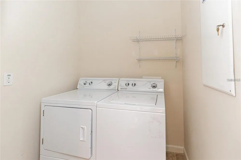 4478 TWINVIEW LANE Orlando, FL 32814