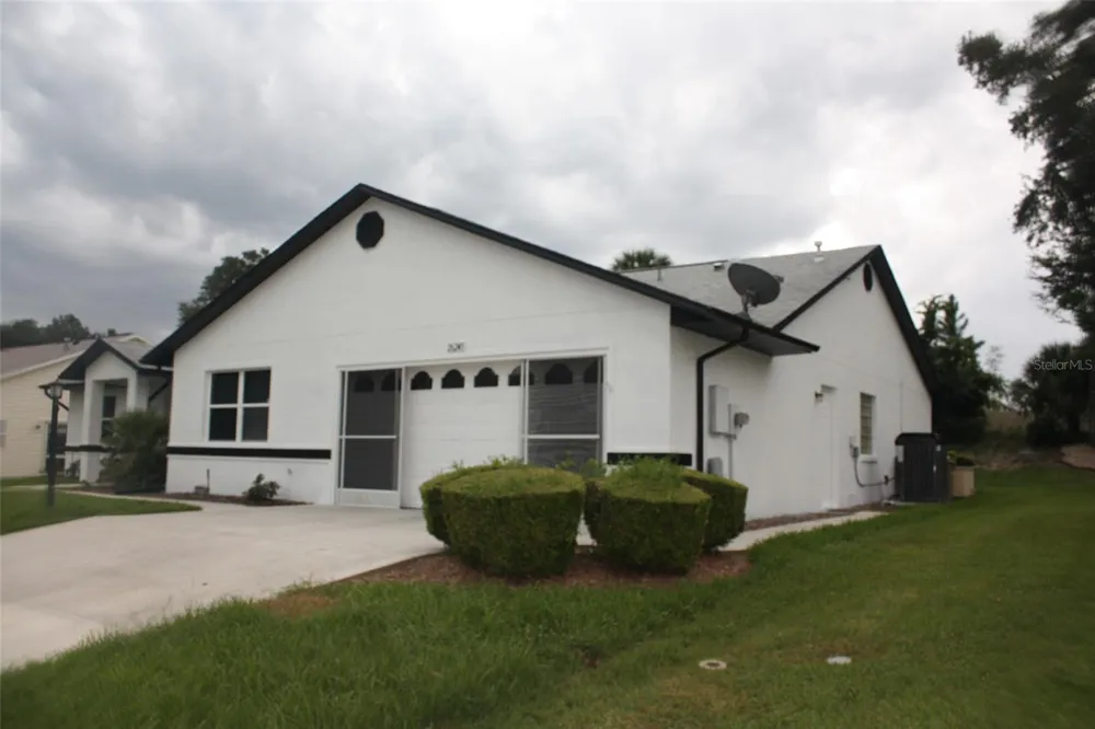 26245 NEWCOMBE CIRCLE Leesburg, FL 34748