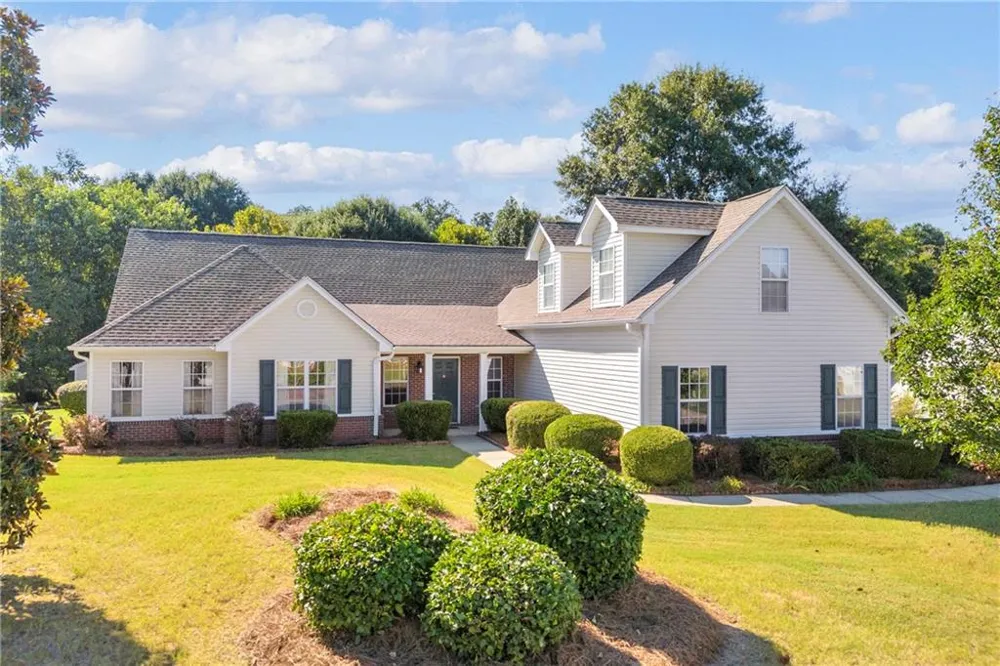 123 Berry Hill Lane Hoschton, GA 30548