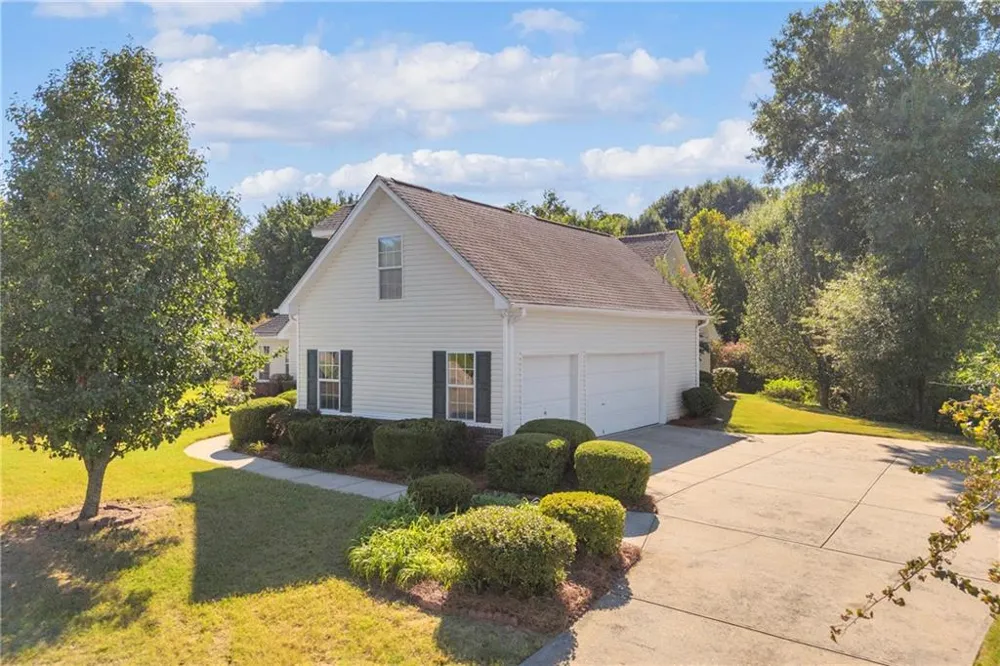 123 Berry Hill Lane Hoschton, GA 30548